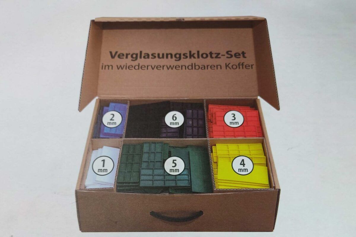 Verglasungskloetze Set